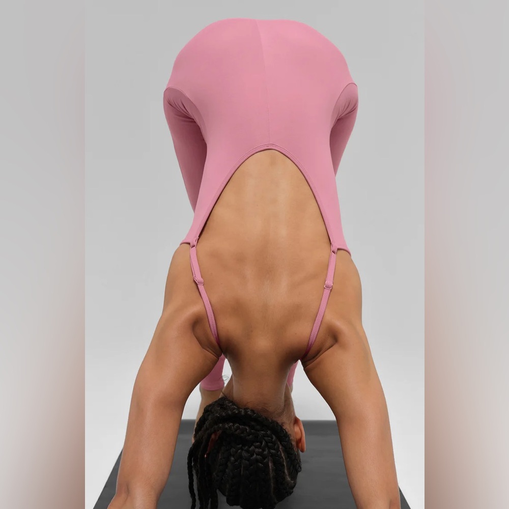 ALO YOGA | ✨NEW✨ Airbrush One And Done Onesie in Pink Wild Rose - Picture 5 of 6